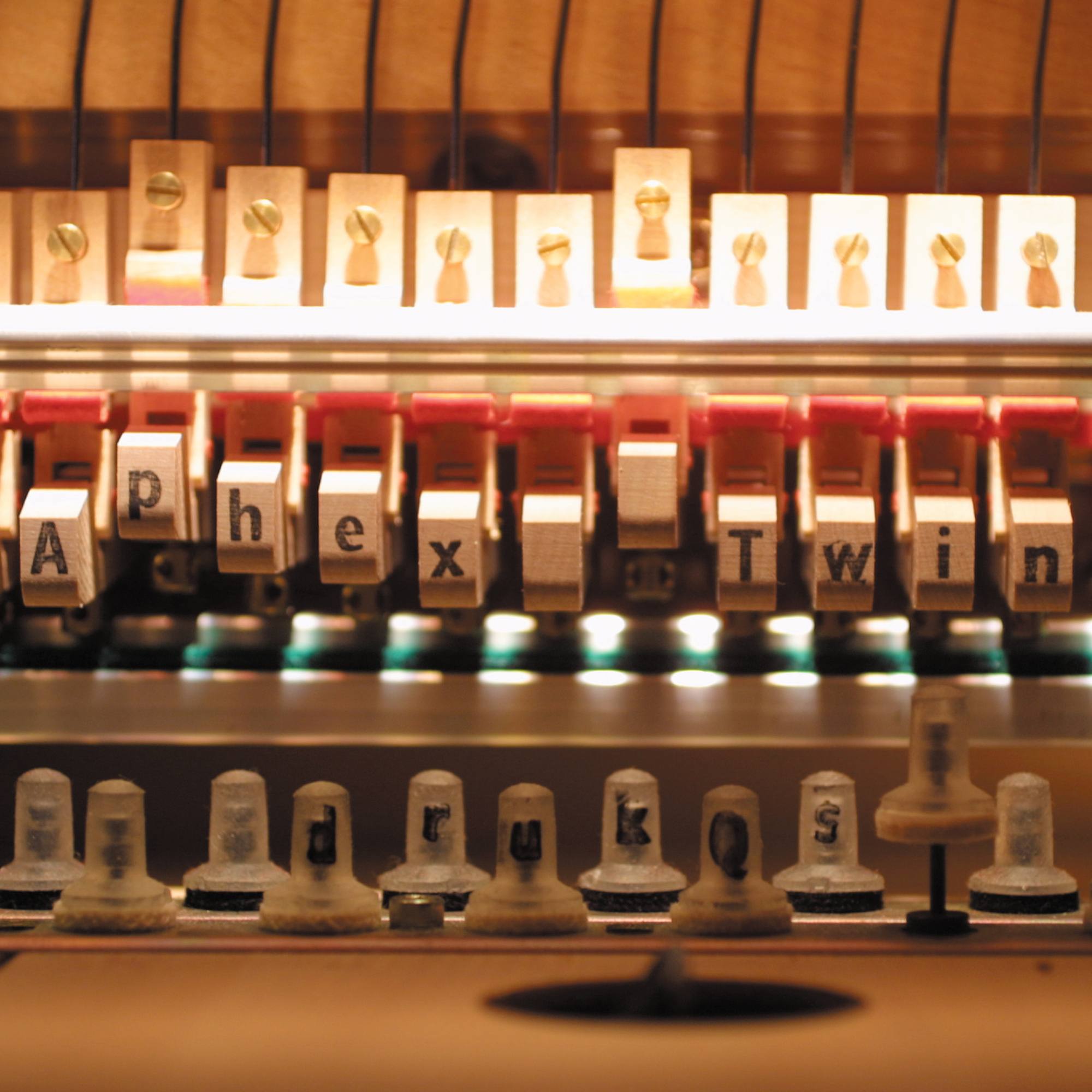 Aphex Twin : « Drukqs » réédité pour ses 25 ans chez Warp, en coffret 4 LP, double CD et double cassette