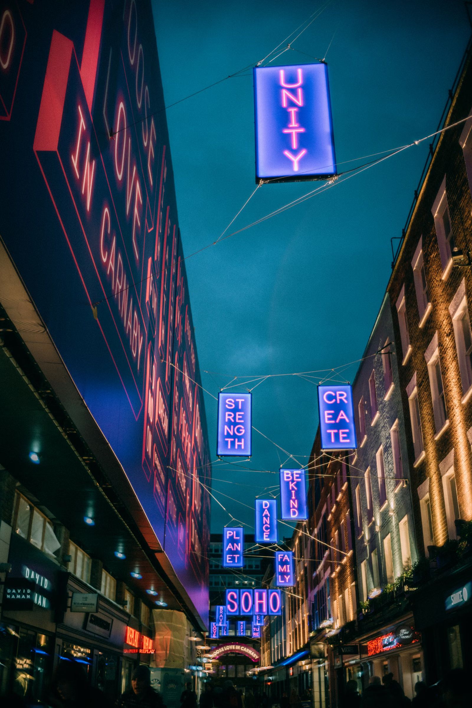 Nuit britannique : 28,7 % des lieux perdus depuis 2020, les clubs reculent de 36 %