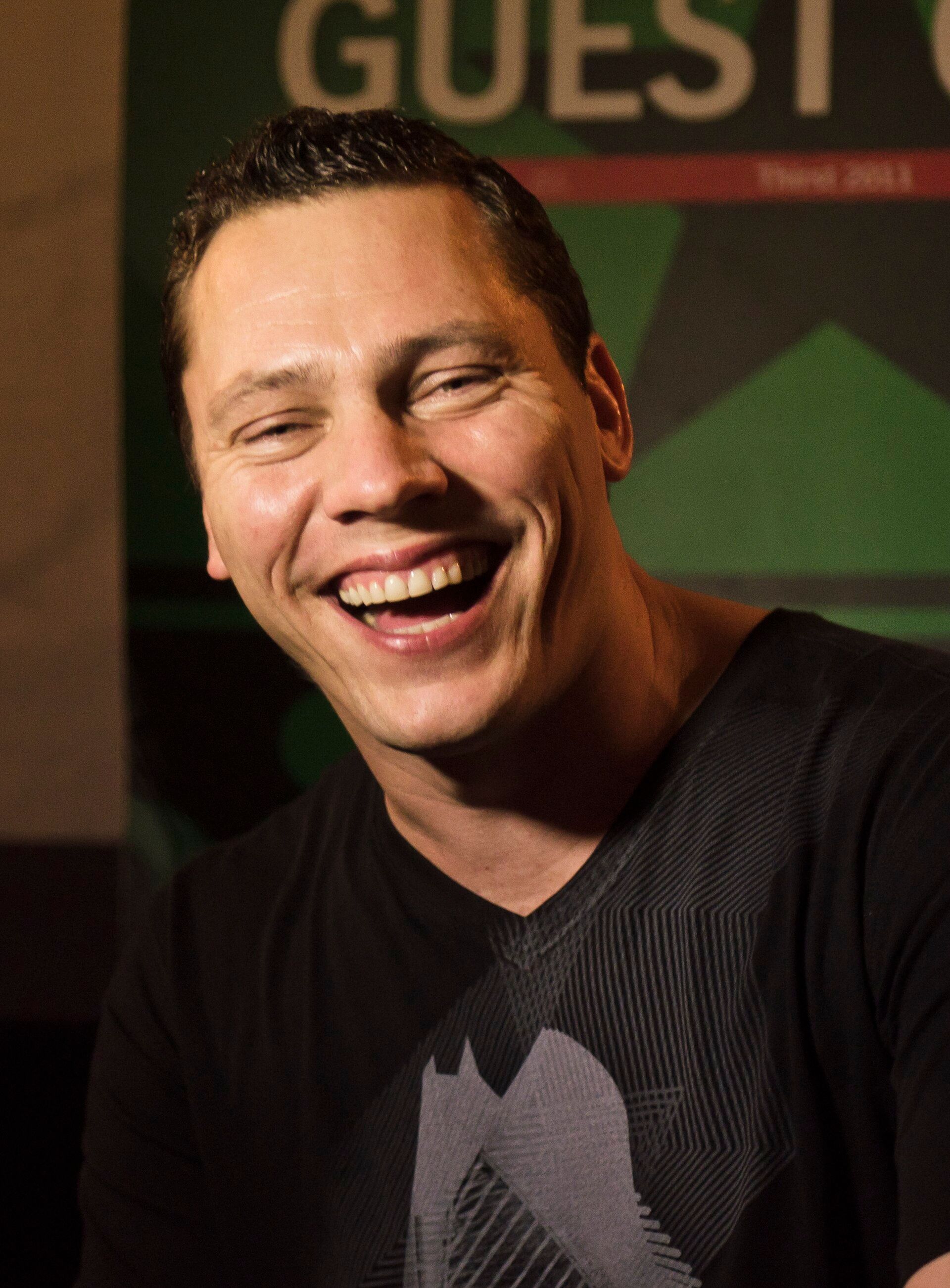 Tiësto envisage de renommer Musical Freedom en Prismatic Records pour acter son retour à la trance