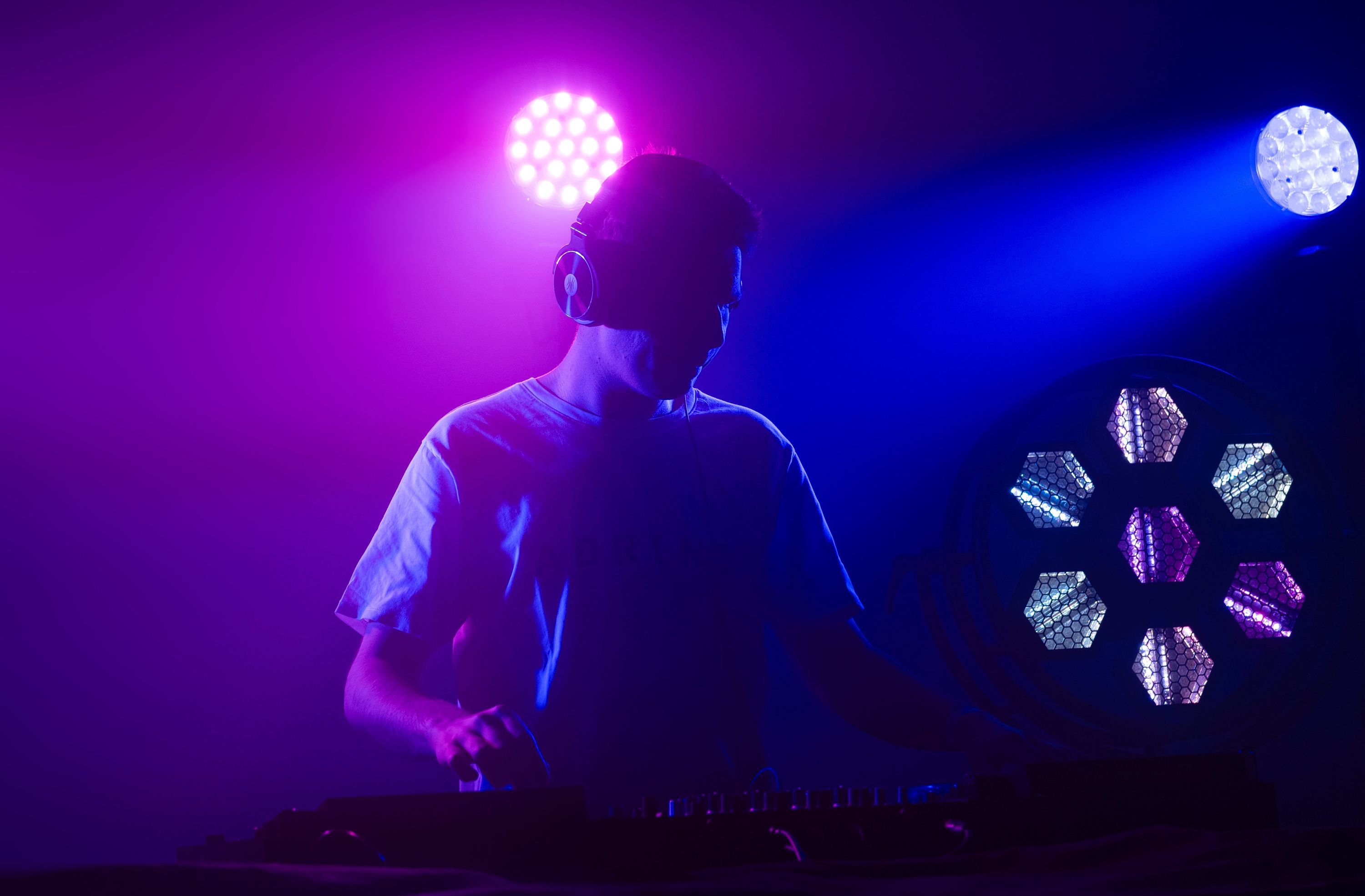 Adrino, DJ – photo 1